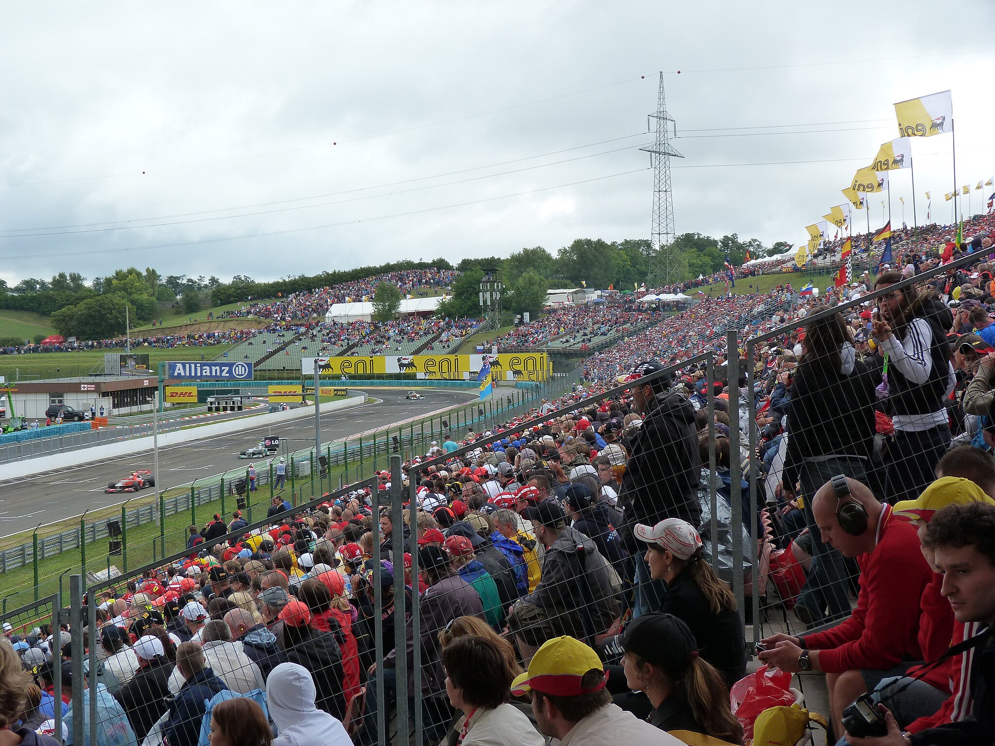 Inundaciones afectan el Gran Premio de F1 de Hungría Introducción Las recientes inundaciones en Hungría han trastornado un evento esperado por millones de fanáticos: el Gran Premio de Fórmula 1. Esta catástrofe natural no solo ha perturbado la competencia, sino que también ha puesto de relieve los crecientes desafíos climáticos que debemos enfrentar. […]