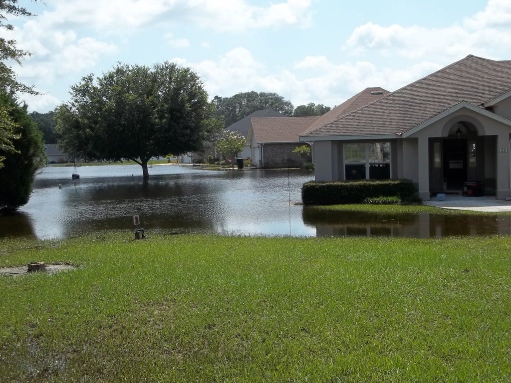 Debby: Lluvias torrenciales, inundaciones y riesgos de tornados en el noreste de Estados Unidos