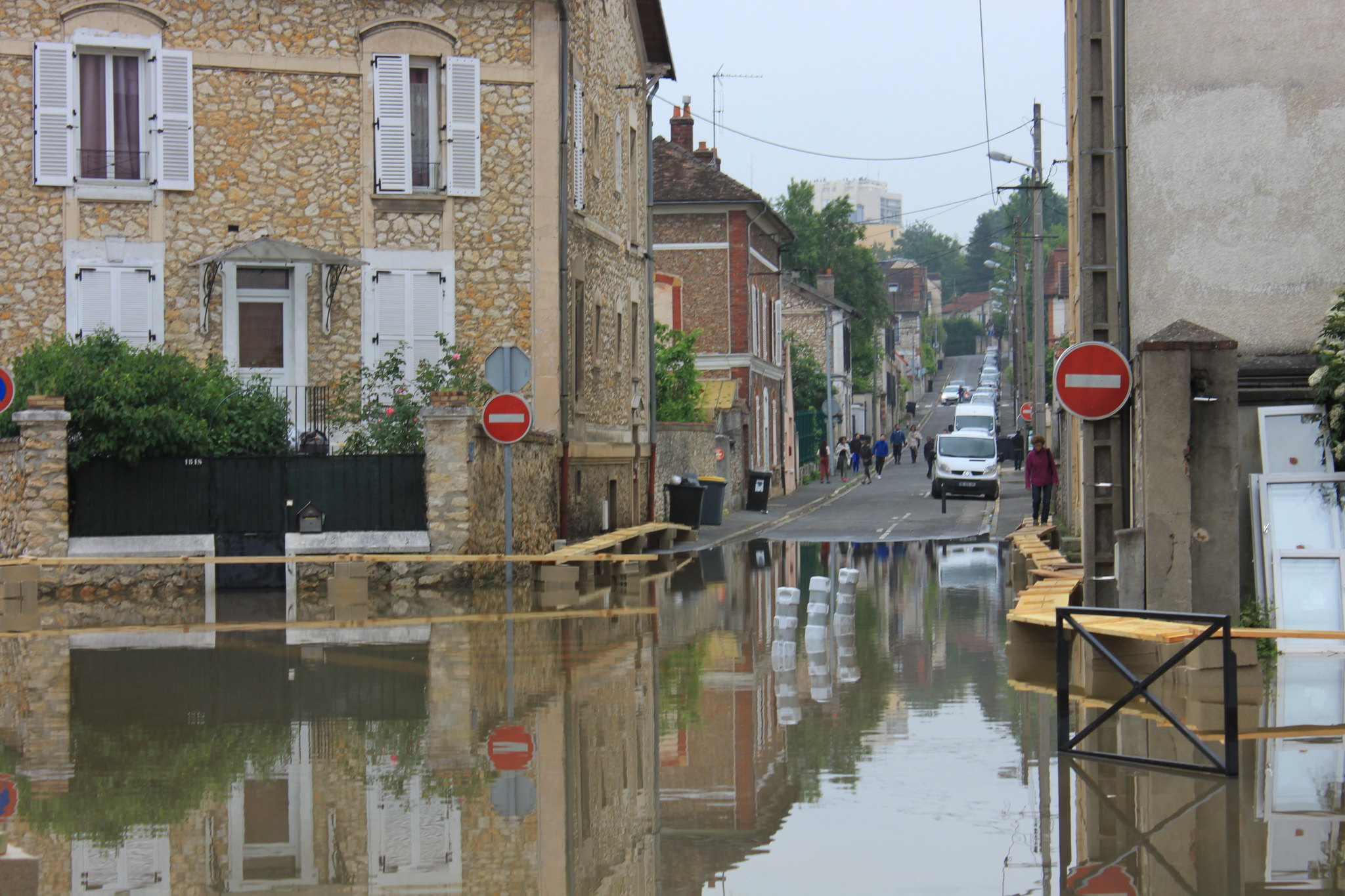 Inundaciones en el Norte de Francia: Los damnificados olvidados a pesar de los llamados de ayuda de Francine Herbaut